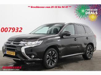 Unfallwagen Mitsubishi Outlander 2.0 PHEV instyle Leder 360° LRHZ Camera AHK 2015/12