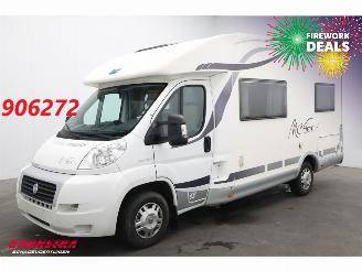 begagnad bil camper Mc Louis  P700 2.3 MJ Solar Fietsendrager Frans Bed Hefbed Schotel 2012/1