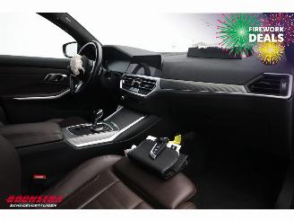 BMW 3-serie Touring 318i M-Sport LED Leder Navi Clima Cruise Camera SHZ picture 12
