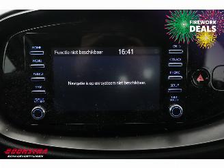 Toyota Aygo 1.0 VVT-i MT Play ACC Bluetooth Airco Camera picture 28