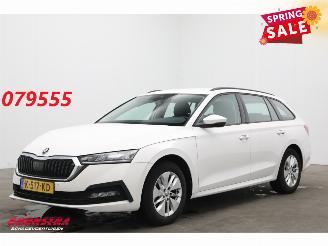 skadebil auto Skoda Octavia Combi 1.0 e-TSI DSG Business Edition Virtual Navi Clima Cruise Camera 2021/1