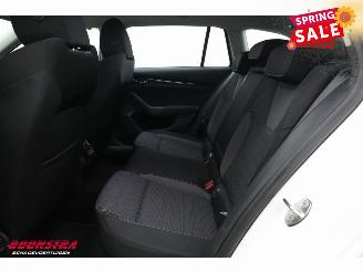 Skoda Octavia Combi 1.0 e-TSI DSG Business Edition Virtual Navi Clima Cruise Camera picture 19