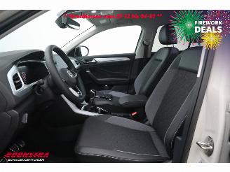 Volkswagen T-Roc 1.0 TSI Goal LED ACC Virtual Clima Camera LRHZ 485 km!! picture 18