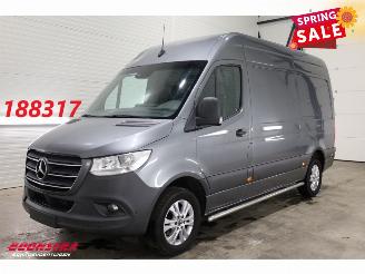 krockskadad bil bedrijf Mercedes Sprinter 319 CDI V6 7G-Tronic 360° Leder Navi Airco Cruise PDC AHK. 2019/12