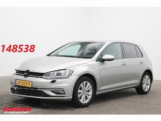 uszkodzony samochody osobowe Volkswagen Golf 1.0 TSI DSG Comfortline ACC Clima SHZ PDC 2019/4