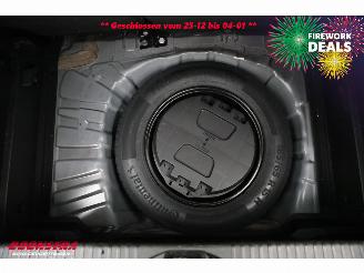 Renault Clio 1.3 TCe Initiale Paris LED 360° Leder Navi Clima SHZ PDC picture 8