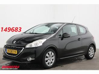 occasion passenger cars Peugeot 208 1.2 VTi Active Navi Bluetooth Clima Cruise PDC AHK 2012/12