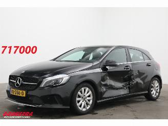 krockskadad bil auto Mercedes A-klasse 180 d Business Solution Navi Airco Cruise SHZ PDC 2017/11