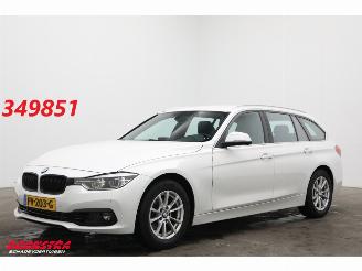krockskadad bil auto BMW 3-serie Touring 318i Aut. Leder Navi SHZ PDC AHK 133.401 km! 2017/10