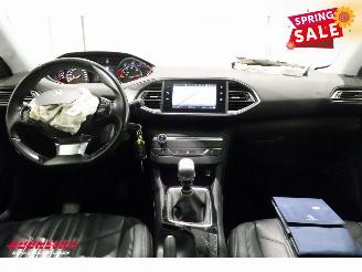 Peugeot 308 SW 1.5 BlueHDi Active Pano Leder Navi Clima Cruise PDC 104.203 km! picture 13