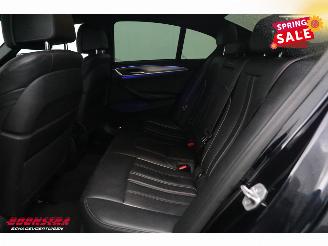 BMW 5-serie 520i M-Sport Pro HUD Memory Leder LED Camera SHZ 93.916 km! picture 18