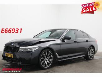 skadebil auto BMW 5-serie 520i M-Sport Pro HUD Memory Leder LED Camera SHZ 93.916 km! 2020/6