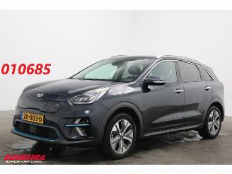 Schadeauto Kia e-Niro ExecutiveLine 64 kWh LED ACC JBL Memory Ventilatie LRHZ Camera 2019/6