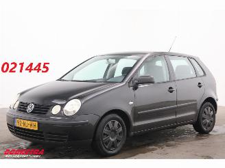 begagnad bil auto Volkswagen Polo 1.4-16V 5-DRS Airco Cruise 2003/10
