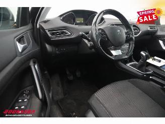 Peugeot 308 SW 1.2 PureTech Active Pano Navi Clima Cruise PDC AHK picture 10