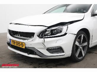 Volvo V-60 2.0 T4 Aut. R-Design Schuifdak Leder Navi Clima Cruise Camera SHZ PDC AHK picture 10
