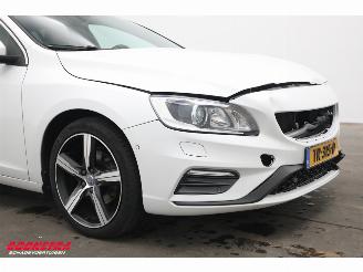 Volvo V-60 2.0 T4 Aut. R-Design Schuifdak Leder Navi Clima Cruise Camera SHZ PDC AHK picture 5