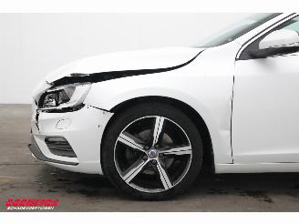 Volvo V-60 2.0 T4 Aut. R-Design Schuifdak Leder Navi Clima Cruise Camera SHZ PDC AHK picture 11