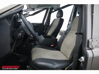 Landrover Defender 2.4 TD HT 110" E 4WD 6-Pers Leder Airco AHK picture 26