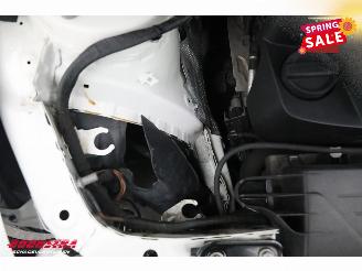 BMW 4-serie Coupé 420i Aut. M-Sport Schuifdak BiXenon Navi Clima Cruise SHZ 175.242 km! picture 11