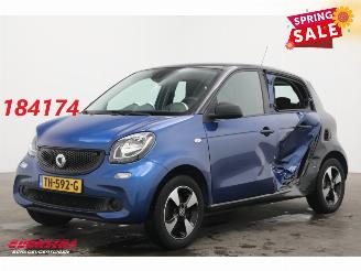 krockskadad bil auto Smart Forfour 1.0 Business Solution Eerste Eigenaar! Clima Cruise 10.531 km! 2018/8