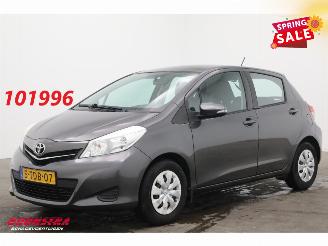 krockskadad bil auto Toyota Yaris 1.0 VVT-i Now Airco 150.747 km! 2014/2