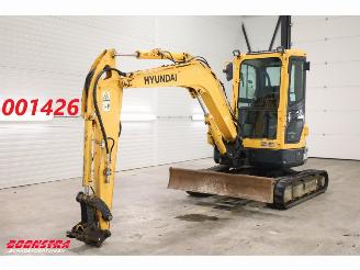 Vrakbiler auto Hyundai Spring Robex 35-Z-9 BY 2016 3.572 Uur 2016/1