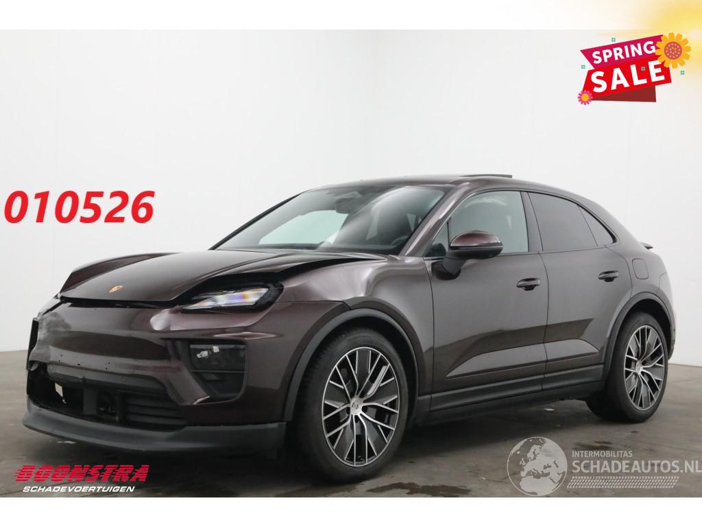 Porsche Macan 4 100 kWh Sport Chrono PDLS+ PASM Pano Bose 360° AHK 2.175 km!