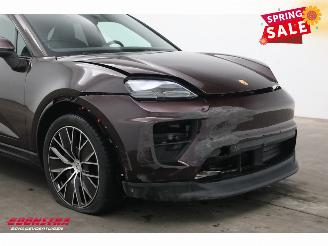 Porsche Macan 4 100 kWh Sport Chrono PDLS+ PASM Pano Bose 360° AHK 2.175 km! picture 6