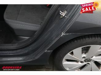 Volkswagen Golf Variant 2.0 TDI DSG Style Pano LED ACC ErgoComf. HUD Camera LRHZ picture 12