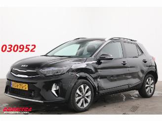 krockskadad bil auto Kia Stonic 1.0 T-GDi MHEV DynamicPlusLine Virtual ACC Navi Clima Camera LRHZ SHZ 2025/6