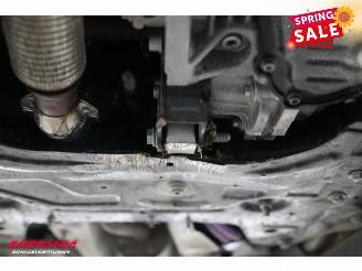 Peugeot 208 1.2 Hybrid 145 e-DCS6 GT Pano LED Navi Clima Cruise Camera picture 10