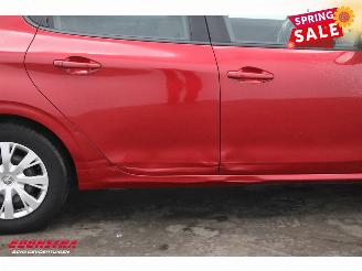 Peugeot 208 1.2 PureTech Blue Lion 5-DRS Navi Airco Cruise Bluetooth PDC picture 6