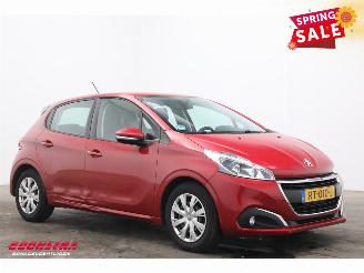 Peugeot 208 1.2 PureTech Blue Lion 5-DRS Navi Airco Cruise Bluetooth PDC picture 2