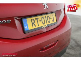 Peugeot 208 1.2 PureTech Blue Lion 5-DRS Navi Airco Cruise Bluetooth PDC picture 5