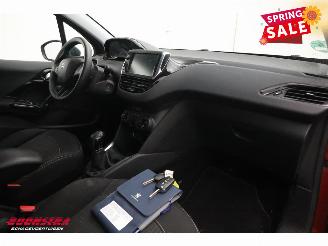 Peugeot 208 1.2 PureTech Blue Lion 5-DRS Navi Airco Cruise Bluetooth PDC picture 12