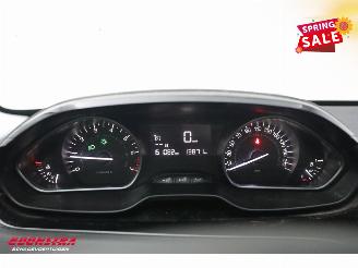 Peugeot 208 1.2 PureTech Blue Lion 5-DRS Navi Airco Cruise Bluetooth PDC picture 19