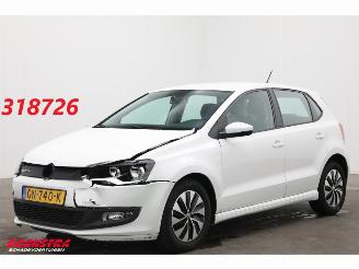 Schadeauto Volkswagen Polo 1.4 TDI BlueMotion Navi Airco Cruise 2015/7