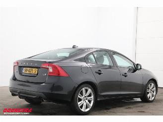 Volvo S-60 2.4 D5 Kinetic Leder Navi Clima Cruise PDC AHK picture 3