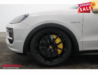 Porsche Cayenne 4.0 Turbo GT E-Hybrid PCCB Sport Chrono PDLS+ HUD Burmester HUD 360° picture 12