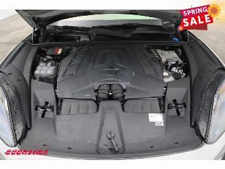 Porsche Cayenne 4.0 Turbo GT E-Hybrid PCCB Sport Chrono PDLS+ HUD Burmester HUD 360° picture 9