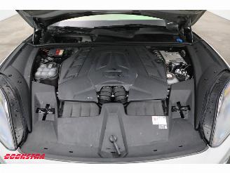 Porsche Cayenne 4.0 Turbo GT E-Hybrid PCCB Sport Chrono PDLS+ HUD Burmester HUD 360° picture 9