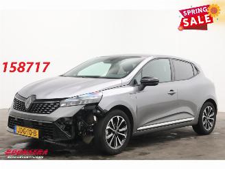 krockskadad bil auto Renault Clio 1.6 E-Tech Full Hybrid 145 techno LED Apple/Anrdoid Navi Cruise Camera 2025/9