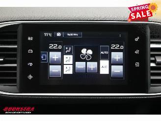 Peugeot 308 SW 1.2 PureTech Aut. Style Navi Clima Cruise PDC AHK picture 17