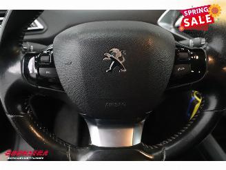 Peugeot 308 SW 1.2 PureTech Aut. Style Navi Clima Cruise PDC AHK picture 13