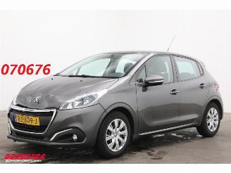 Avarii autoturisme Peugeot 208 1.2 PureTech Blue Lion 5-DRS Navi Airco Cruise PDC 41.267 km! 2017/11