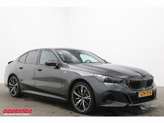 BMW 5-serie 530e M-Sport Pro Leder ACC H/K Camera SHZ picture 2