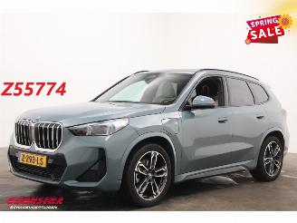 krockskadad bil auto BMW X1 xDrive30e M-Sport Pano LED Leder Memory Camera AHK 2024/5