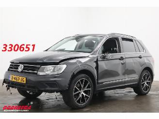 Coche accidentado Volkswagen Tiguan 1.5 TSI ACT Comfortline Business Navi Airco Cruise PDC AHK 2019/11