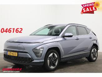 krockskadad bil auto Hyundai Kona Comfort Smart 65.4 kWh LED ACC HUD Camera LRHZ AHK 2025/1